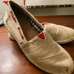 Toms Burlap Bimini Stitchout Red Stitch Slip-On’s